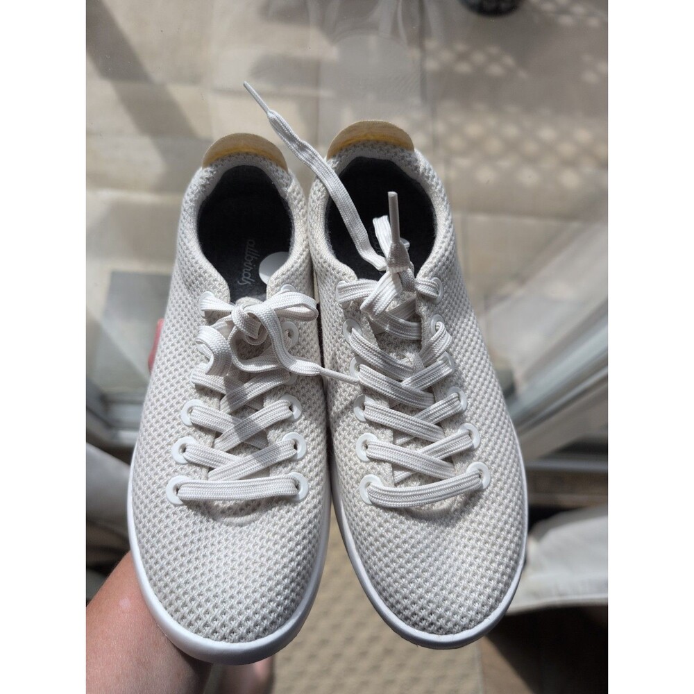 AllBirds White Tree Pipers Womens Size 8 Lightweight Washable Comfortable!